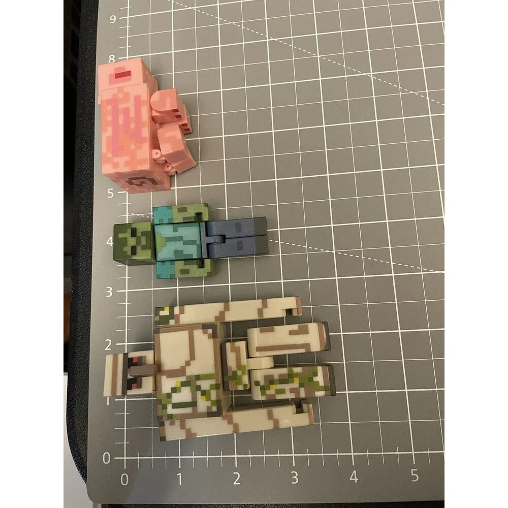 Minecraft Figures Lot Of 38 Animals Blocks Bed Weapons Jazwares Mojang